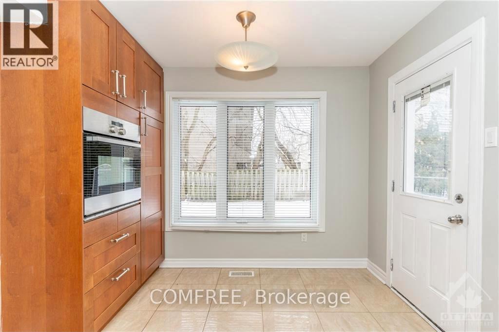 152 Twyford Street, Ottawa, Ontario  K1V 0V7 - Photo 13 - X12339730