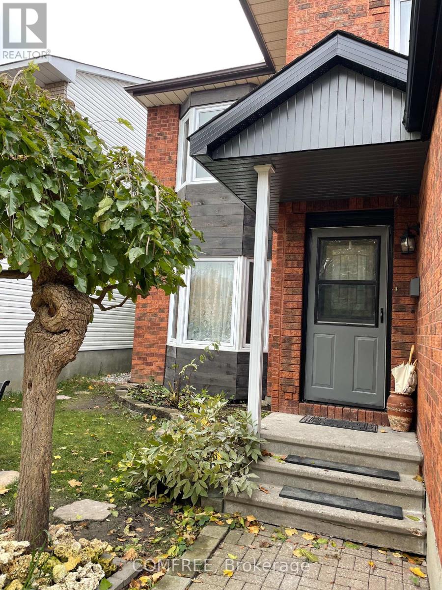 152 Twyford Street, Ottawa, Ontario  K1V 0V7 - Photo 2 - X12339730