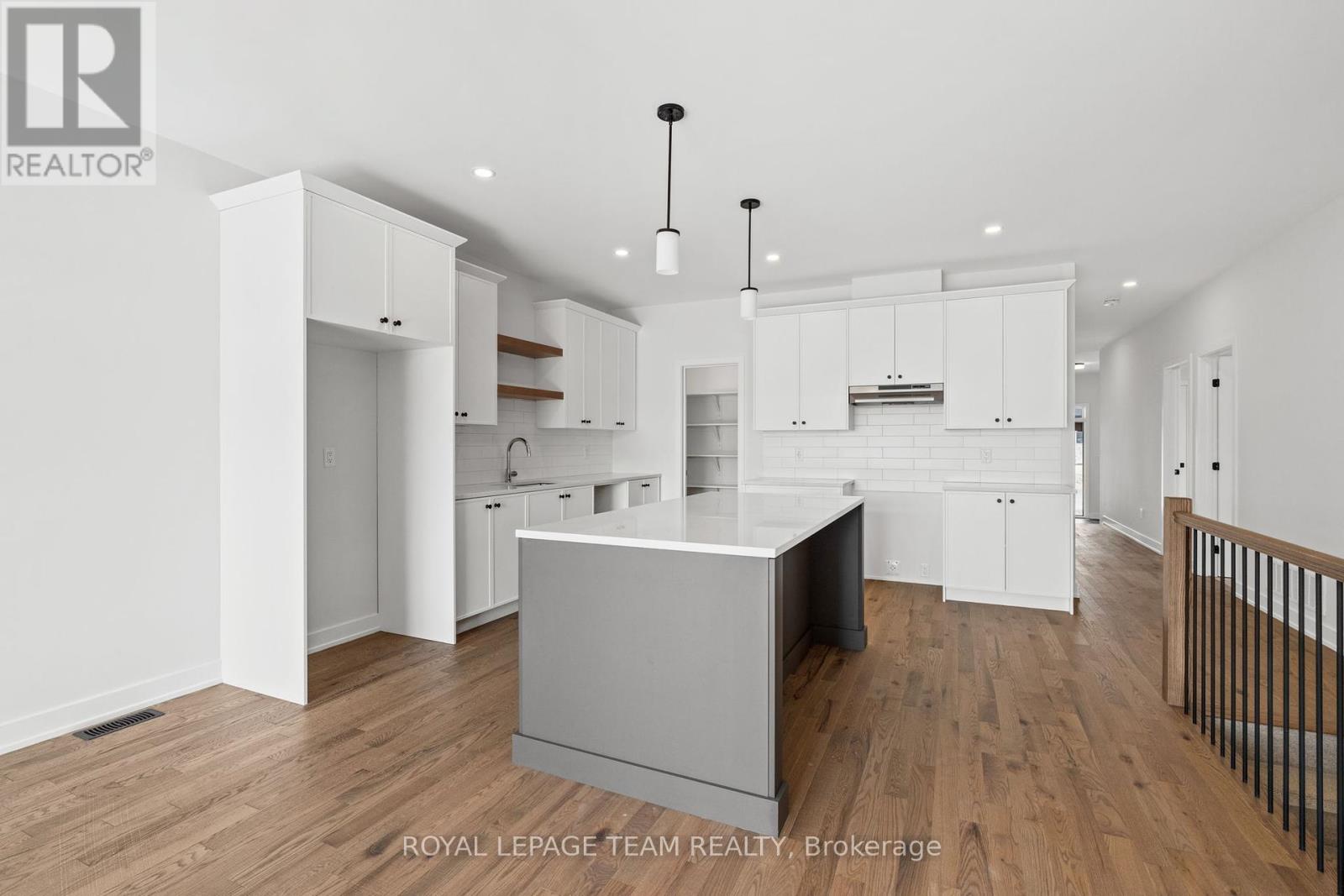 1076 Moore Street, Brockville, Ontario  K6V 0H2 - Photo 11 - X12347622