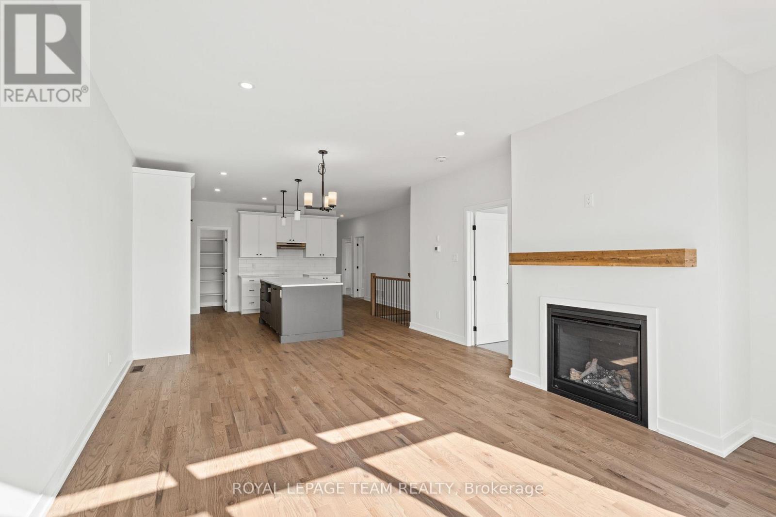 1076 Moore Street, Brockville, Ontario  K6V 0H2 - Photo 20 - X12347622