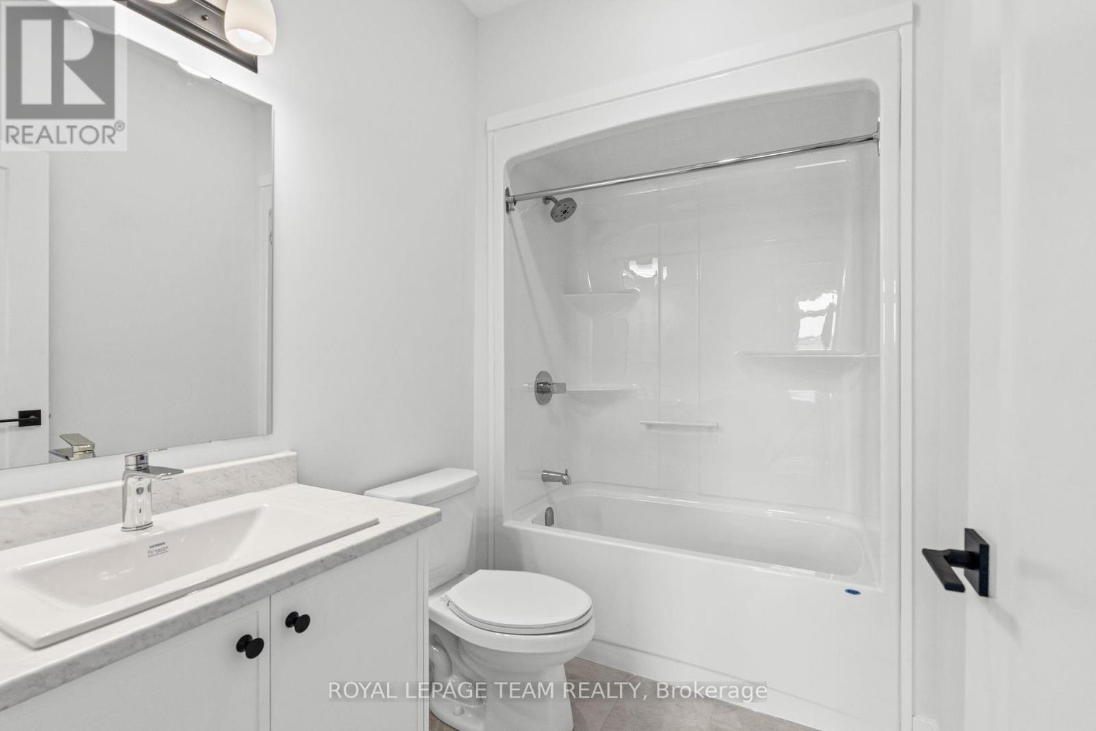 1076 Moore Street, Brockville, Ontario  K6V 0H2 - Photo 35 - X12347622