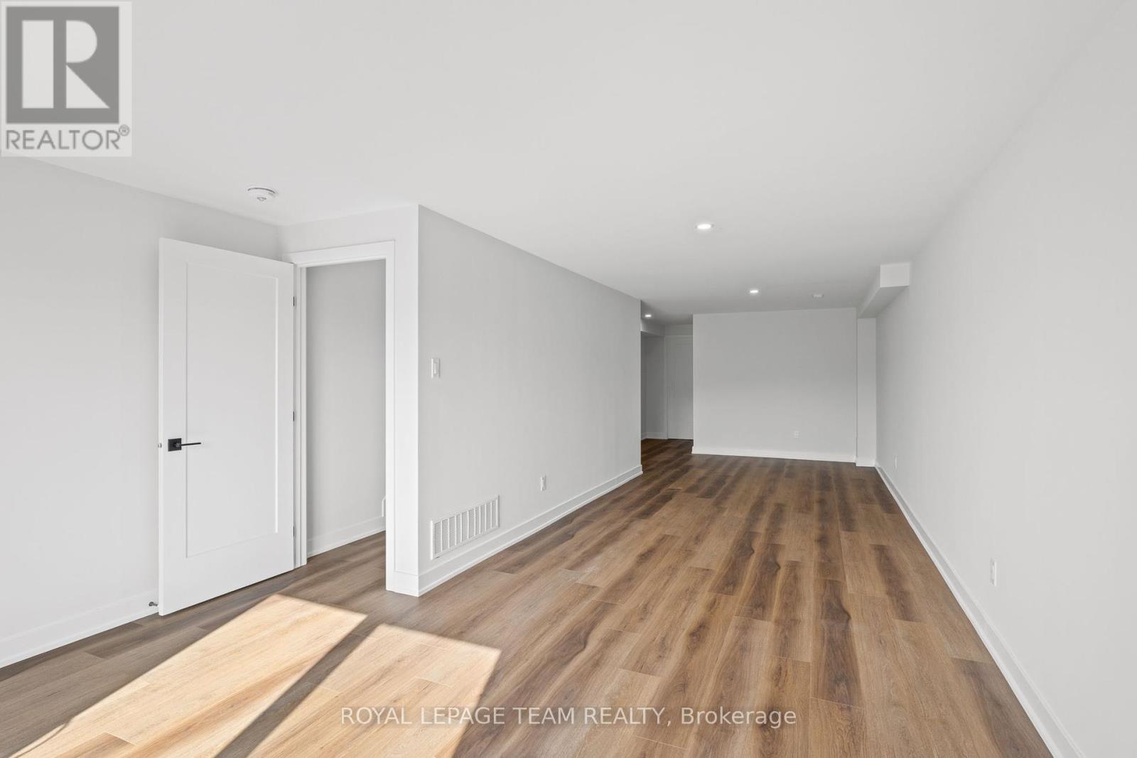 1076 Moore Street, Brockville, Ontario  K6V 0H2 - Photo 36 - X12347622