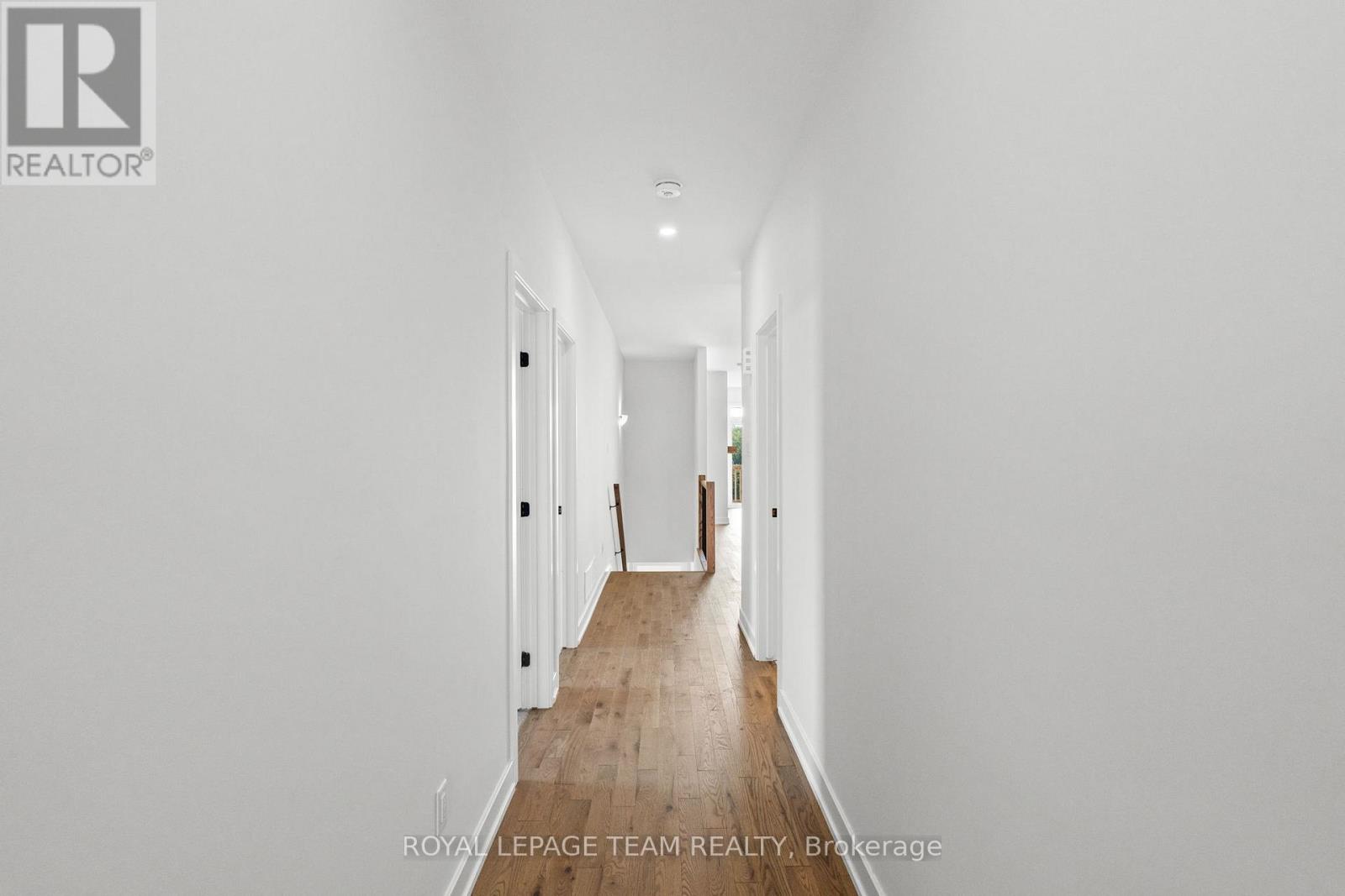 1076 Moore Street, Brockville, Ontario  K6V 0H2 - Photo 8 - X12347622
