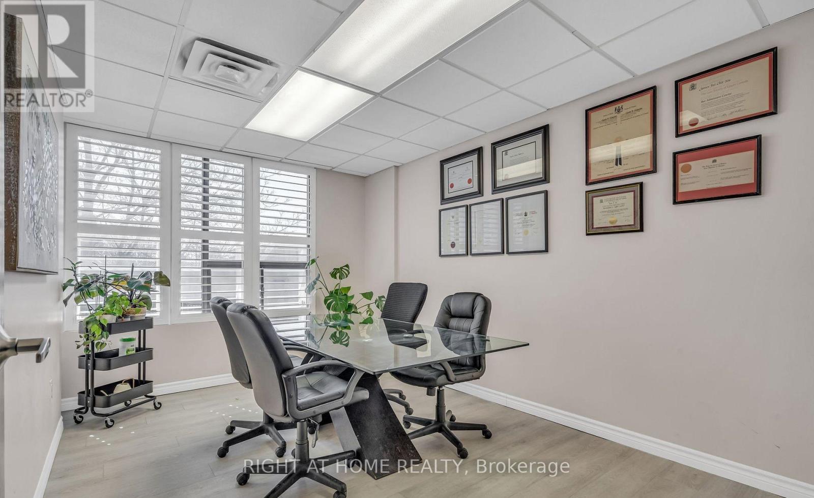 106 - 99 Holland Avenue, Ottawa, Ontario  K1Y 0Y1 - Photo 8 - X12358489
