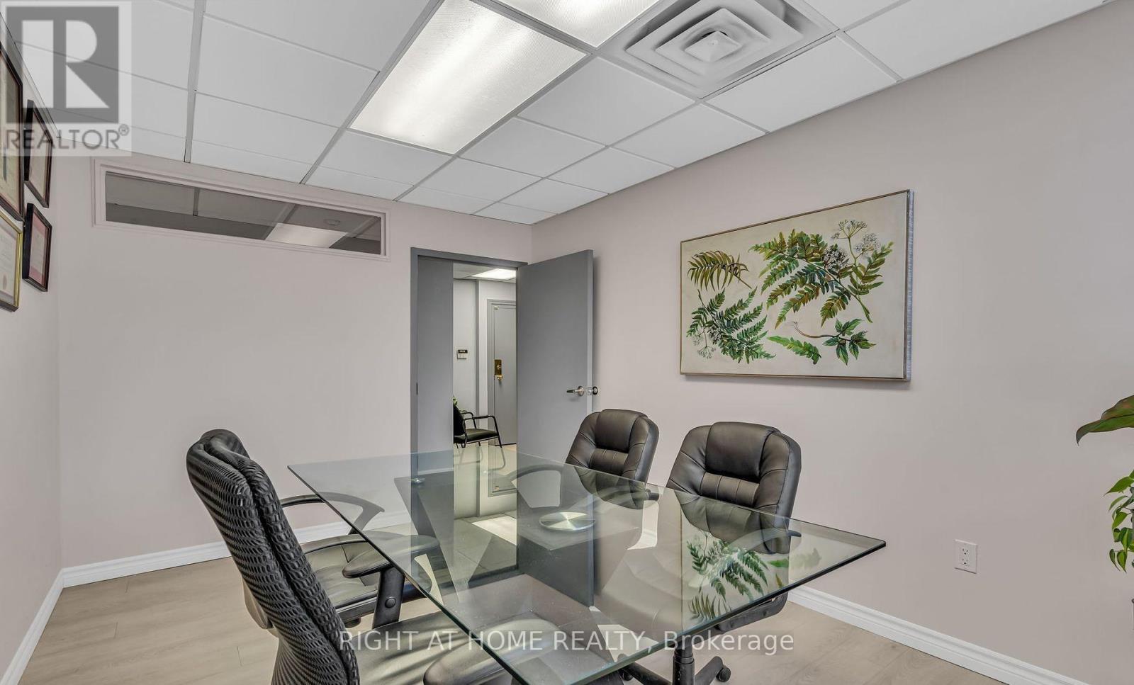 106 - 99 Holland Avenue, Ottawa, Ontario  K1Y 0Y1 - Photo 9 - X12358489