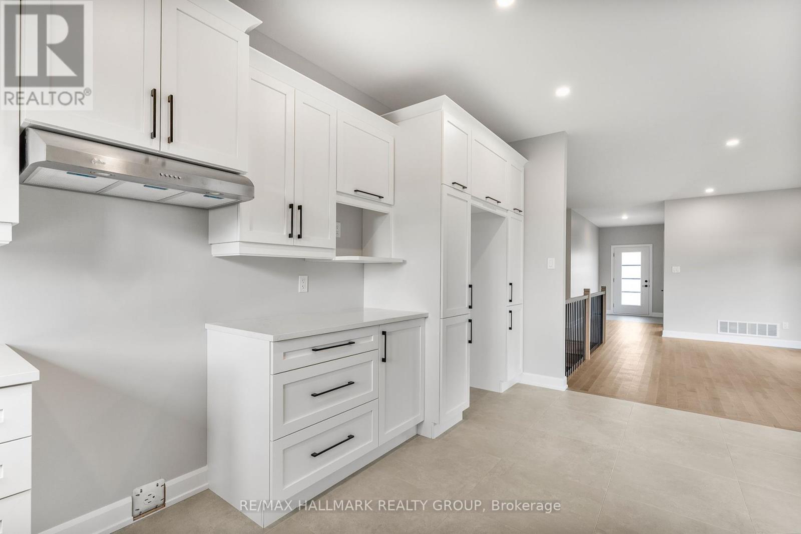 308 Zakari Street, Casselman, Ontario  K0A 1M0 - Photo 14 - X12369114