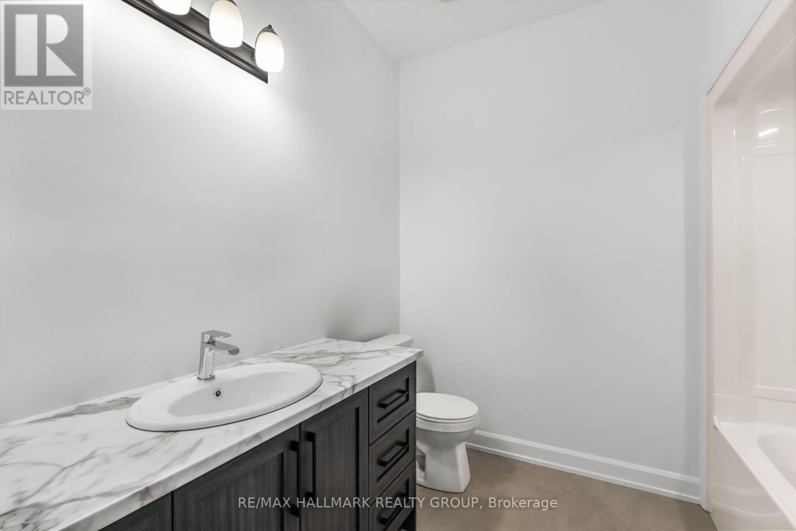 308 Zakari Street, Casselman, Ontario  K0A 1M0 - Photo 15 - X12369114