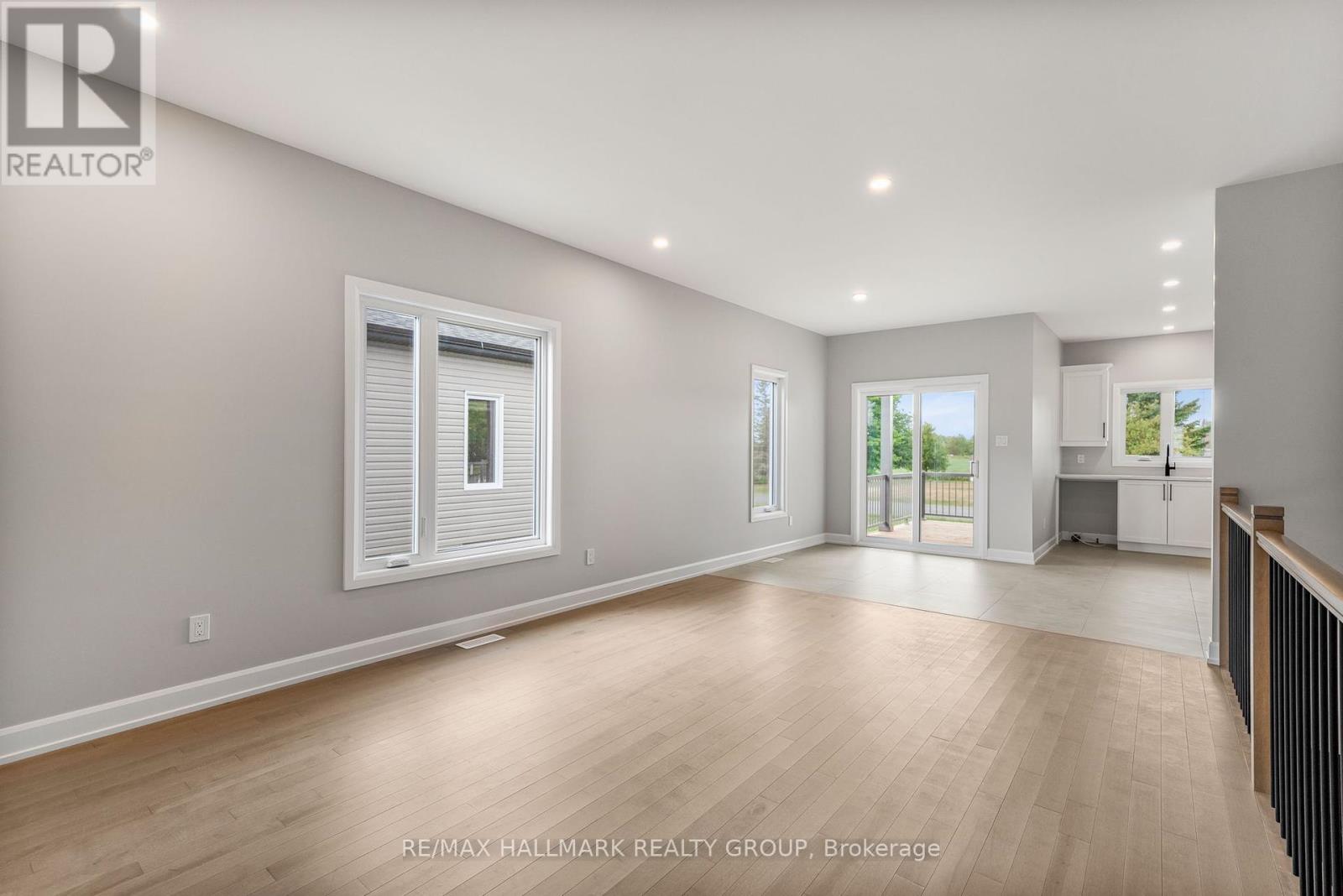 308 Zakari Street, Casselman, Ontario  K0A 1M0 - Photo 5 - X12369114