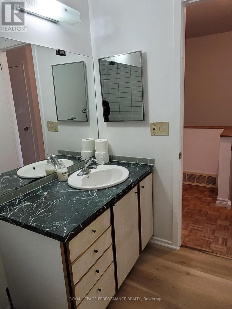 903j Elmsmere Road, Ottawa, Ontario  K1J 8G4 - Photo 21 - X12373086
