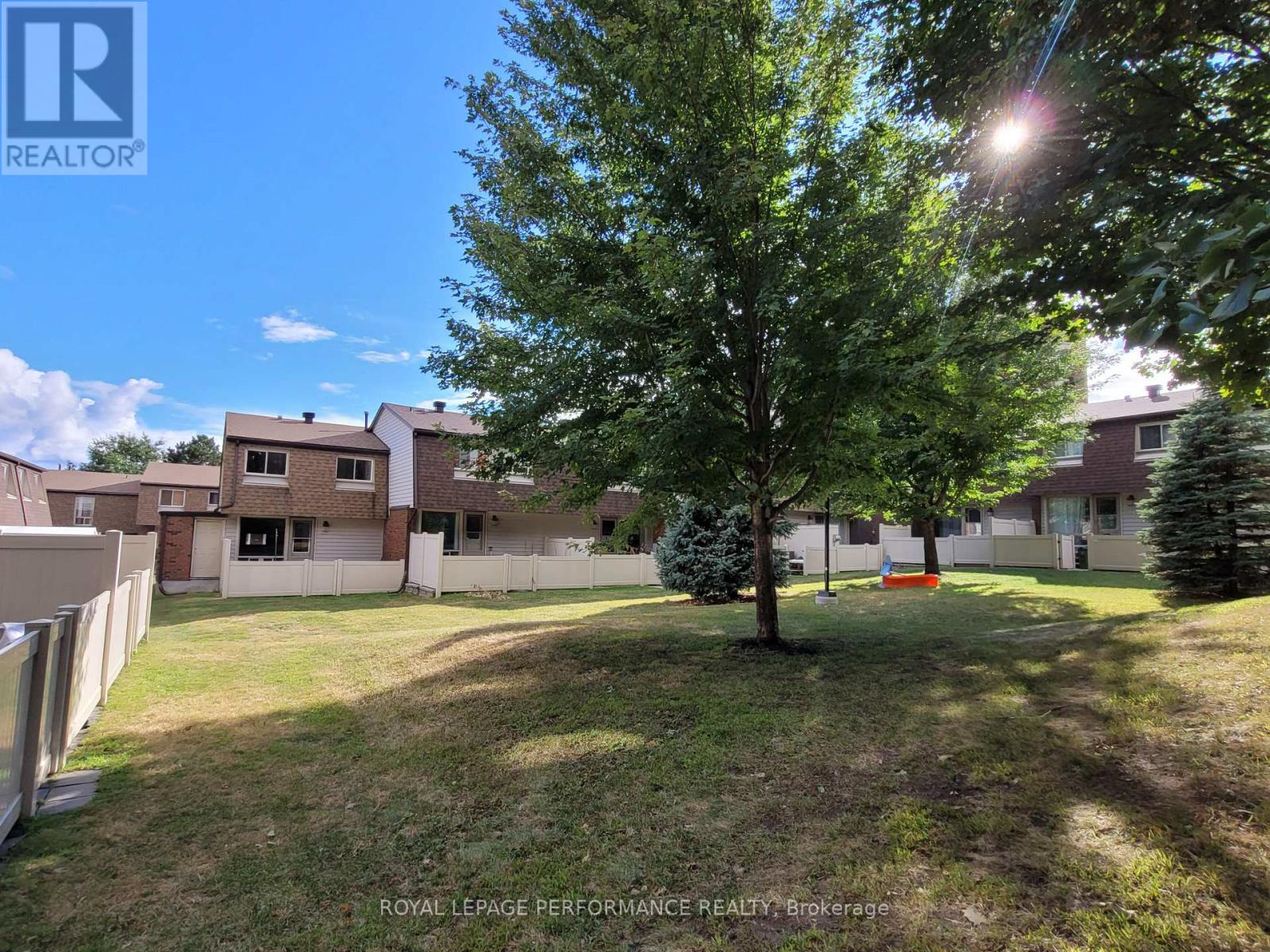903j Elmsmere Road, Ottawa, Ontario  K1J 8G4 - Photo 37 - X12373086