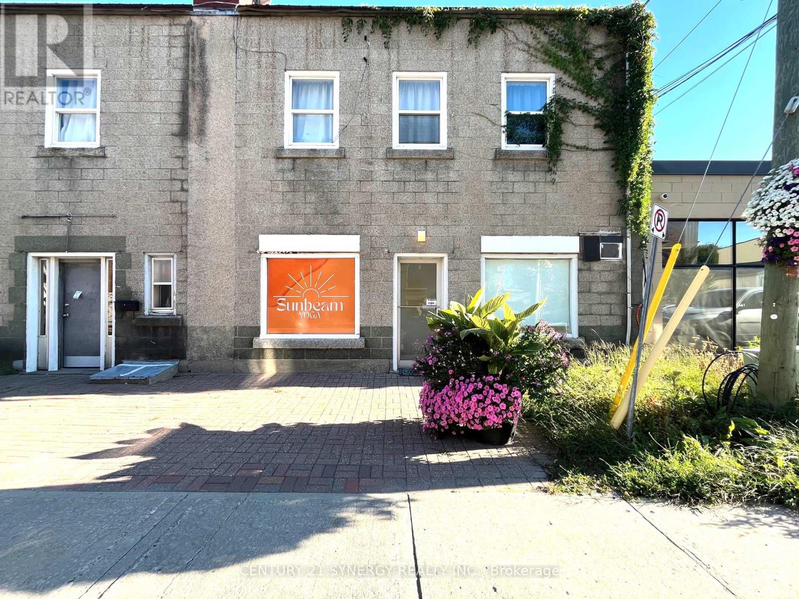 3 William Street W, Smiths Falls, Ontario  K7A 2B1 - Photo 1 - X12382603