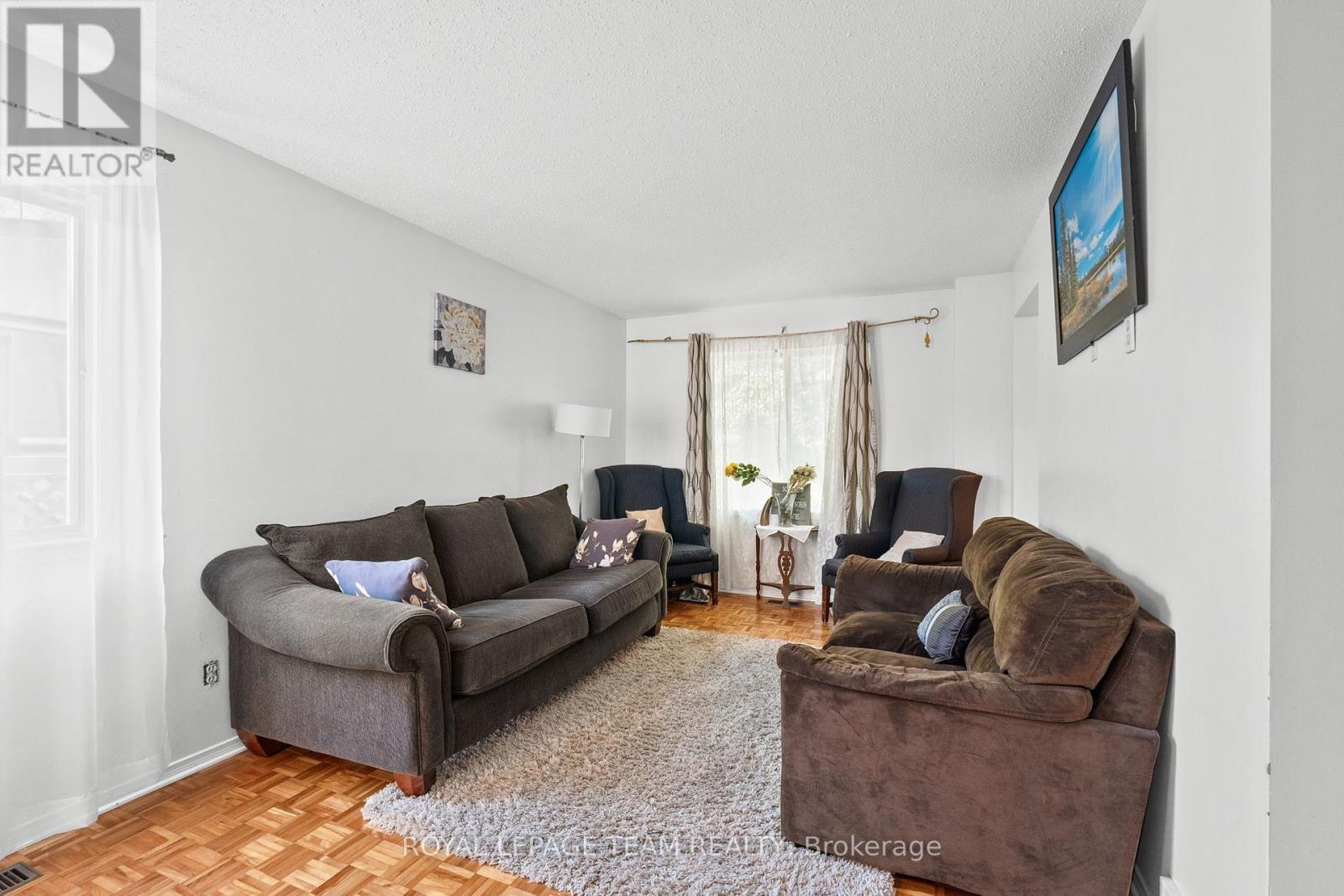 1991 Banff Avenue, Ottawa, Ontario  K1V 7X6 - Photo 10 - X12394587