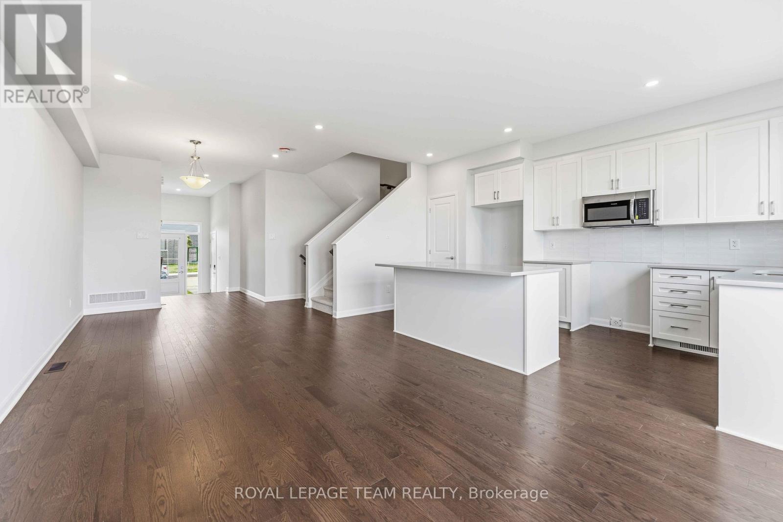 764 Fairline Row, Ottawa, Ontario  K2V 0V7 - Photo 6 - X12397890