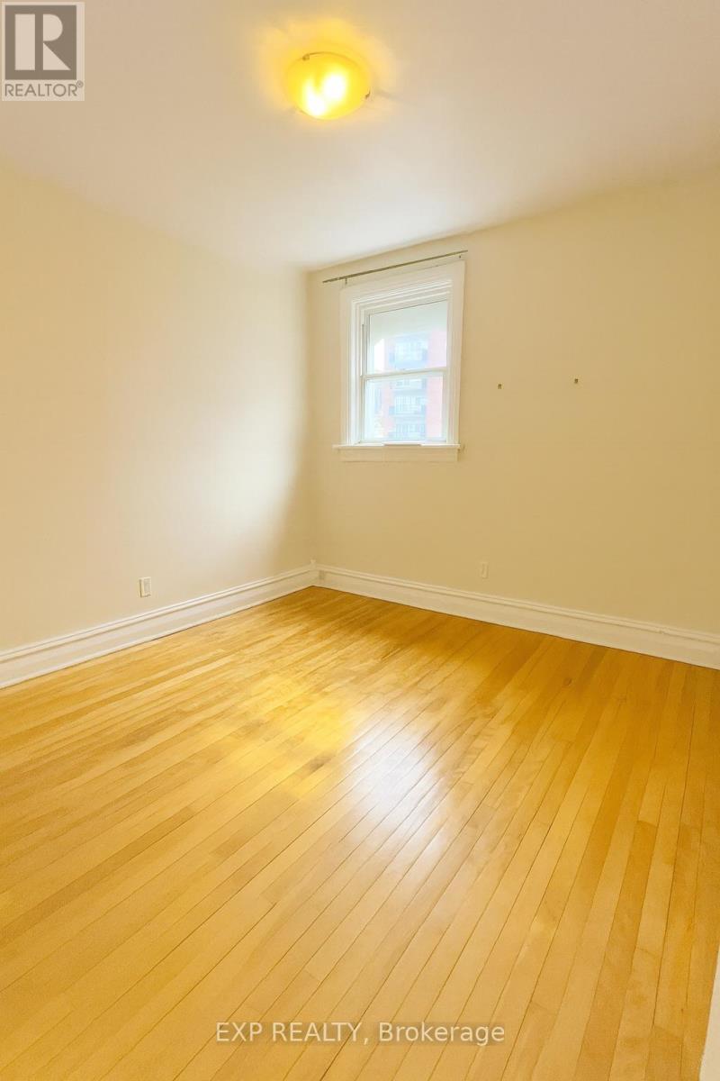 446 Cambridge Street S, Ottawa, Ontario  K1S 4H7 - Photo 5 - X12402102