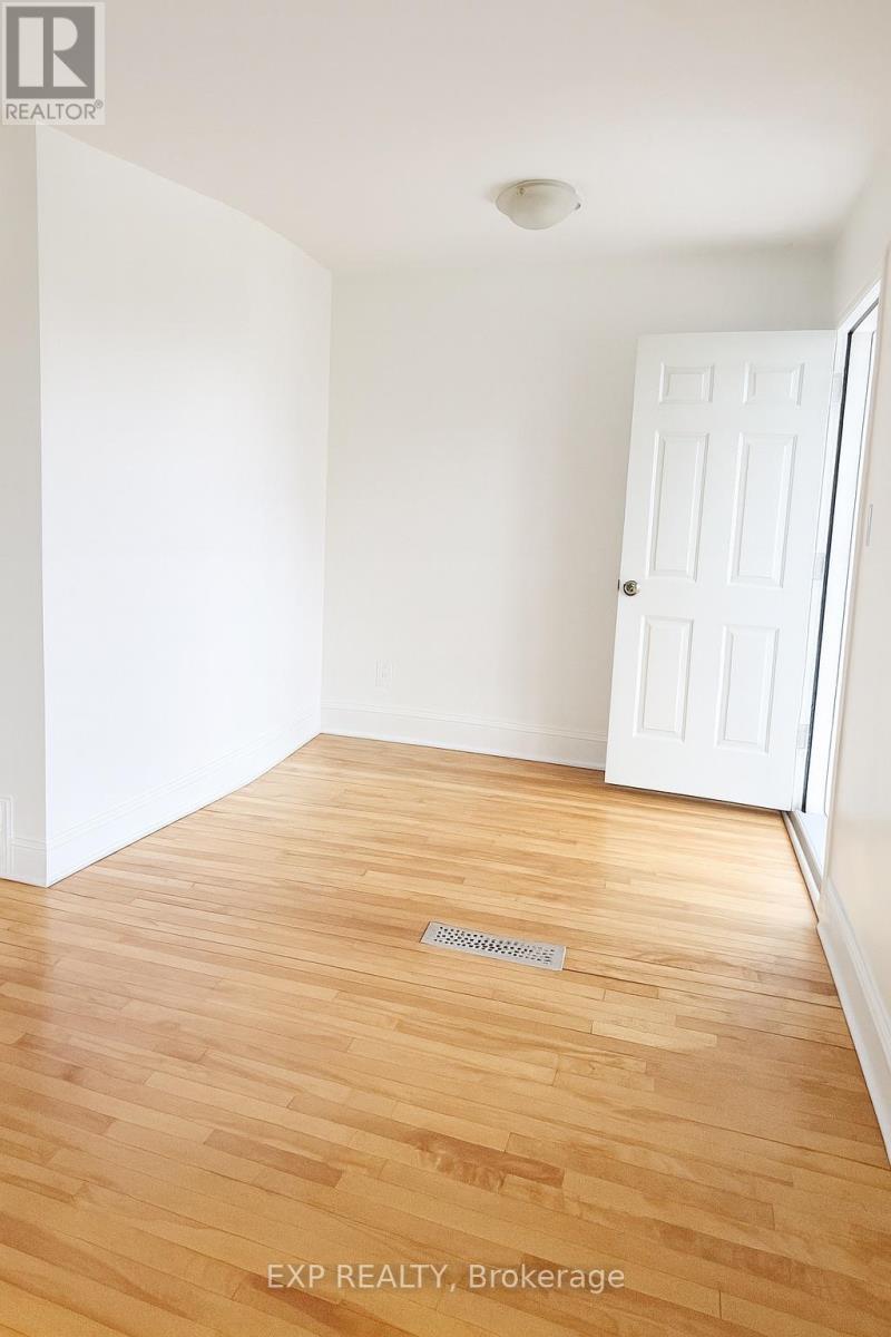 446 Cambridge Street S, Ottawa, Ontario  K1S 4H7 - Photo 8 - X12402102