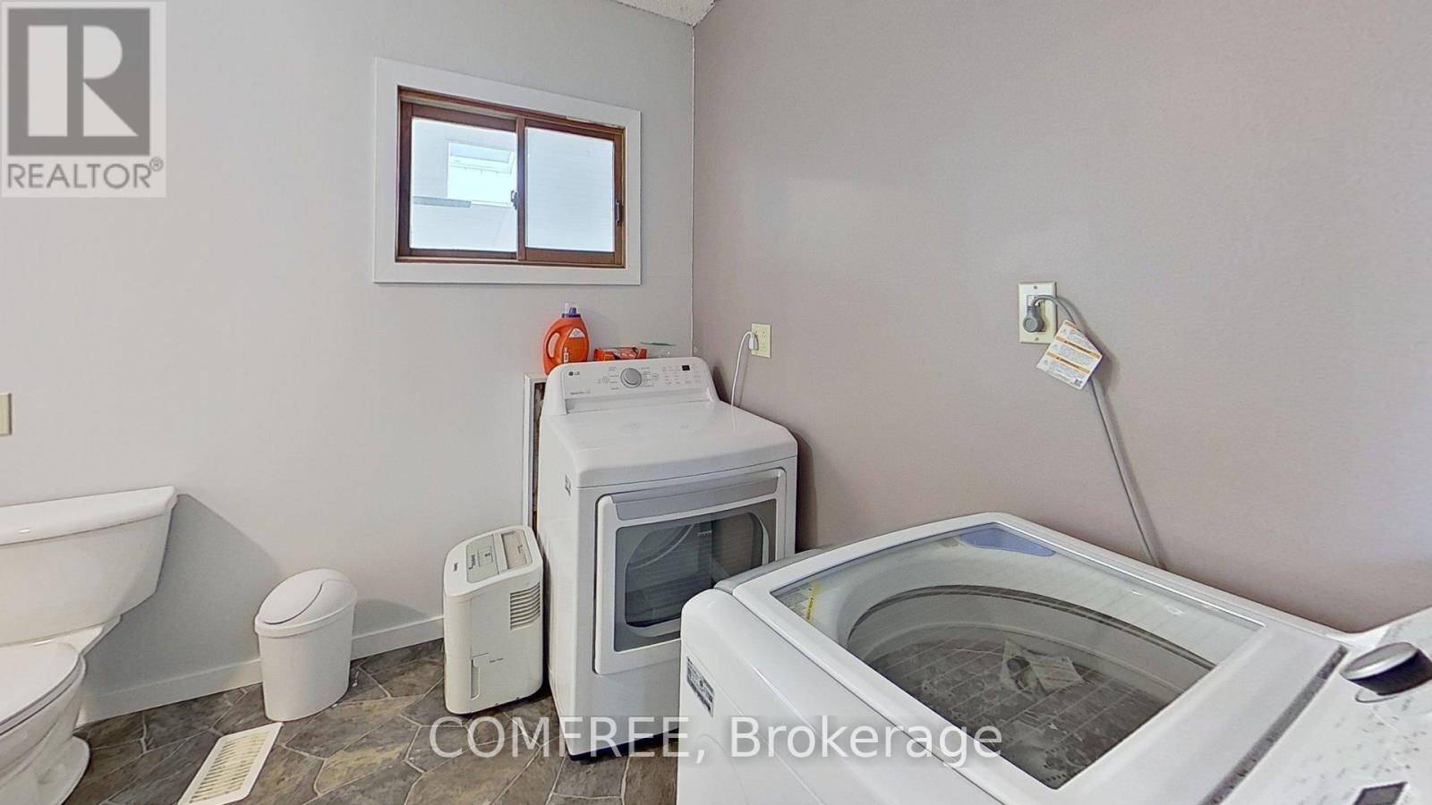155 North Street, Southwest Middlesex, Ontario  N0L 1M0 - Photo 24 - X12403938