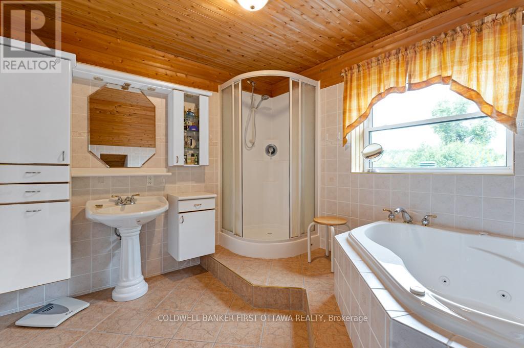 2499 Bathurst Concession 2 Road, Tay Valley, Ontario  K7H 3C9 - Photo 28 - X12408435