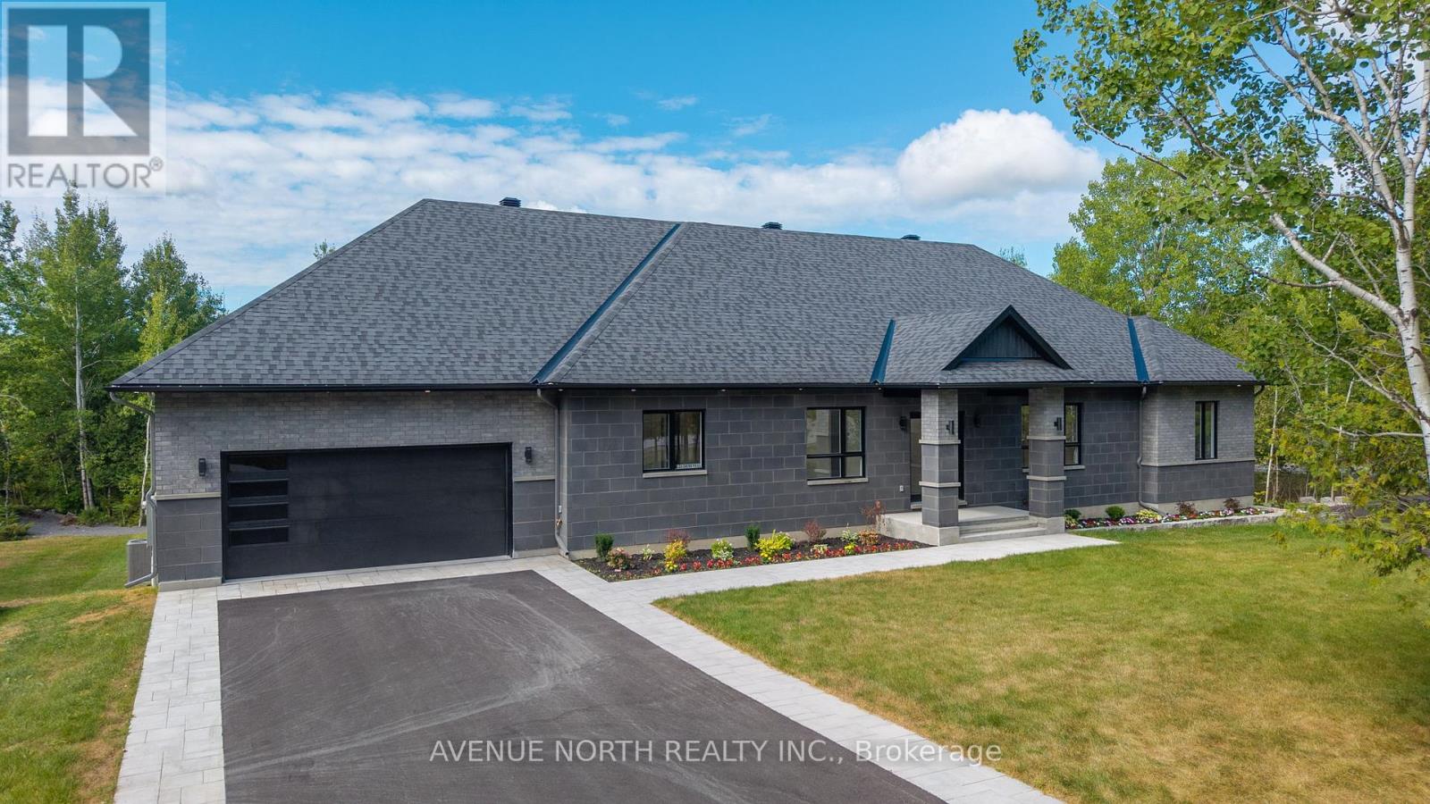 135 Cherryhill Drive, Ottawa, Ontario  K0A 1L0 - Photo 1 - X12410846