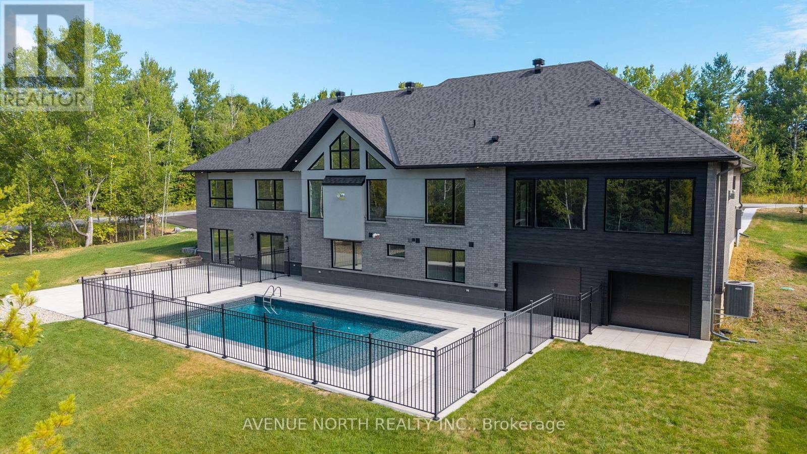 135 Cherryhill Drive, Ottawa, Ontario  K0A 1L0 - Photo 2 - X12410846