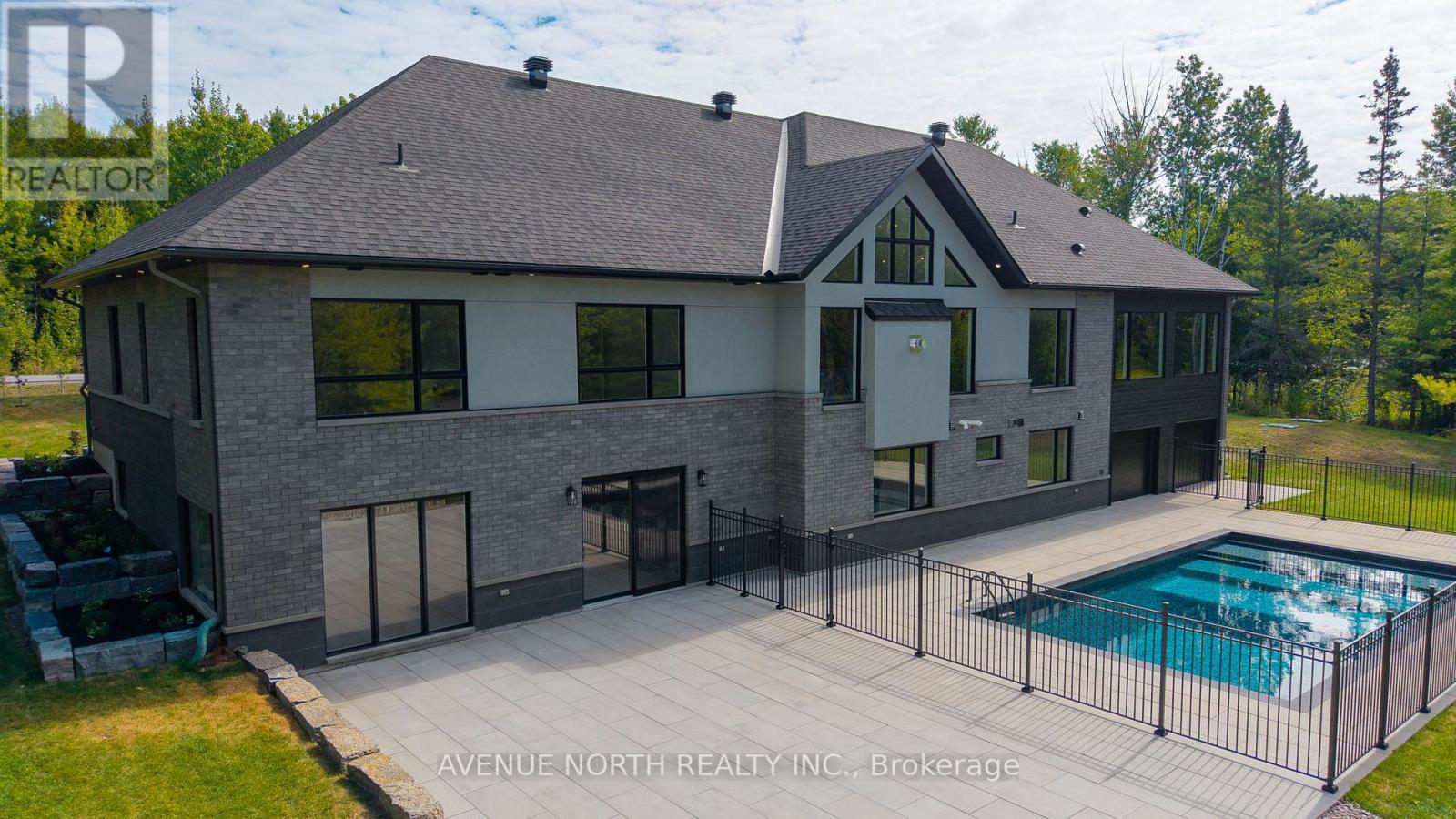 135 Cherryhill Drive, Ottawa, Ontario  K0A 1L0 - Photo 46 - X12410846