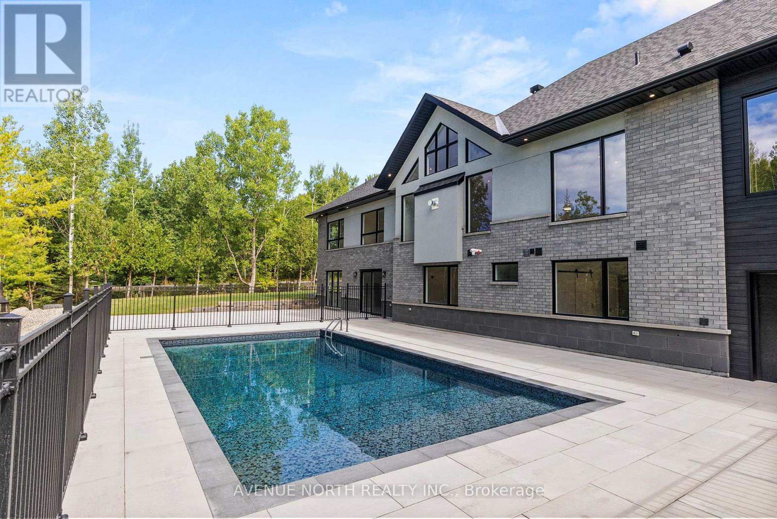 135 Cherryhill Drive, Ottawa, Ontario  K0A 1L0 - Photo 48 - X12410846