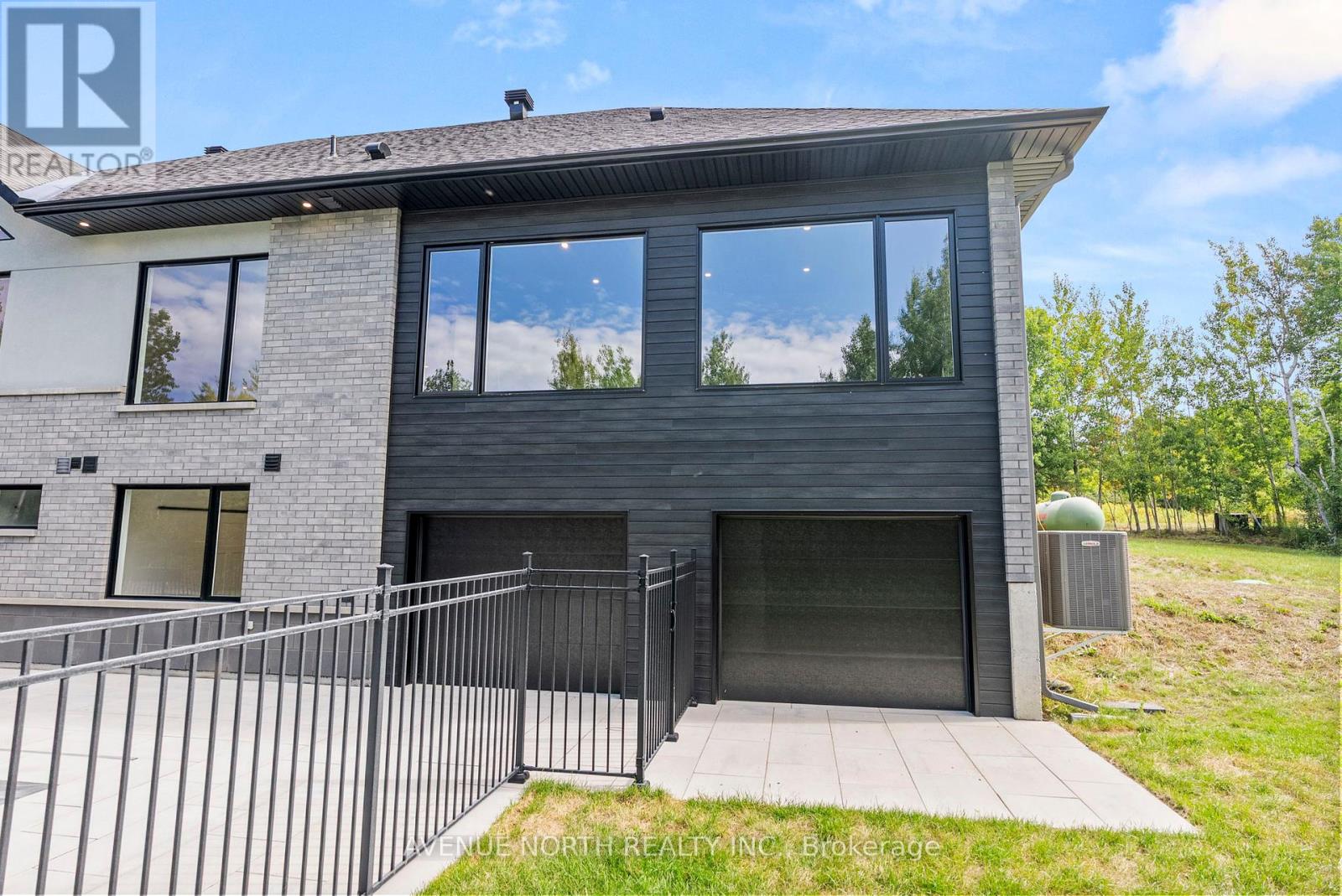 135 Cherryhill Drive, Ottawa, Ontario  K0A 1L0 - Photo 49 - X12410846