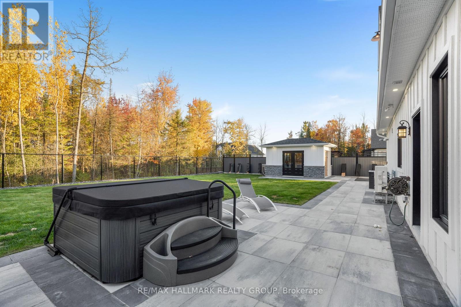 55 De La Seignerie Estates E, Champlain, Ontario  K0B 1K0 - Photo 13 - X12429973