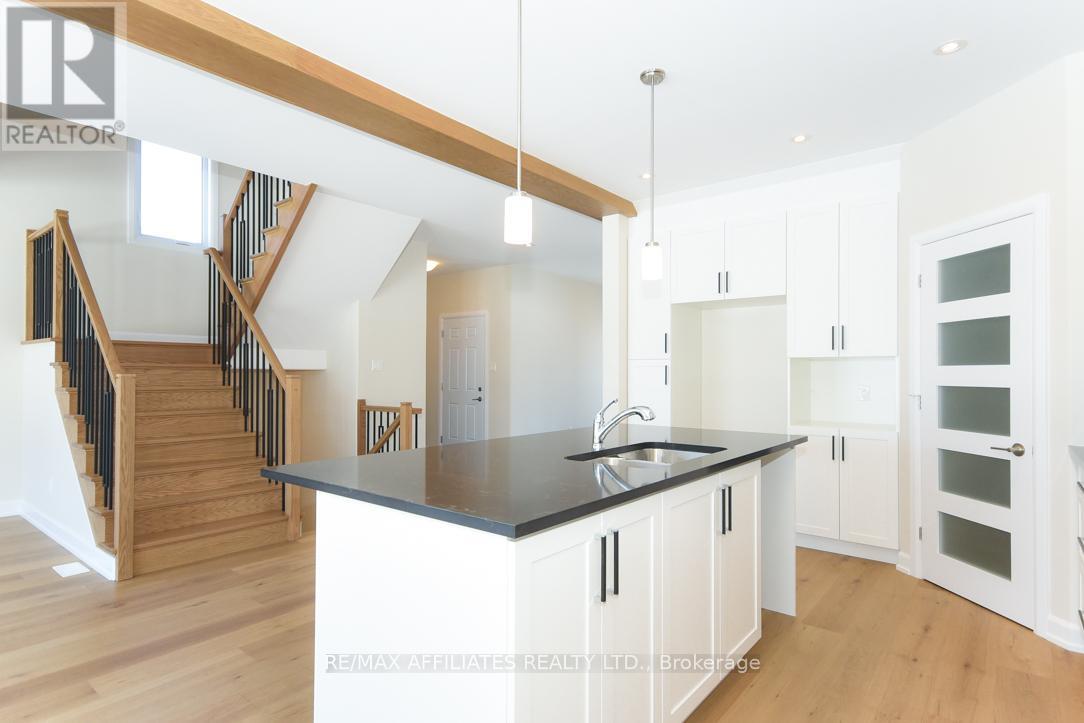 1055 Chablis Crescent, Russell, Ontario  K0A 1W0 - Photo 11 - X12438111
