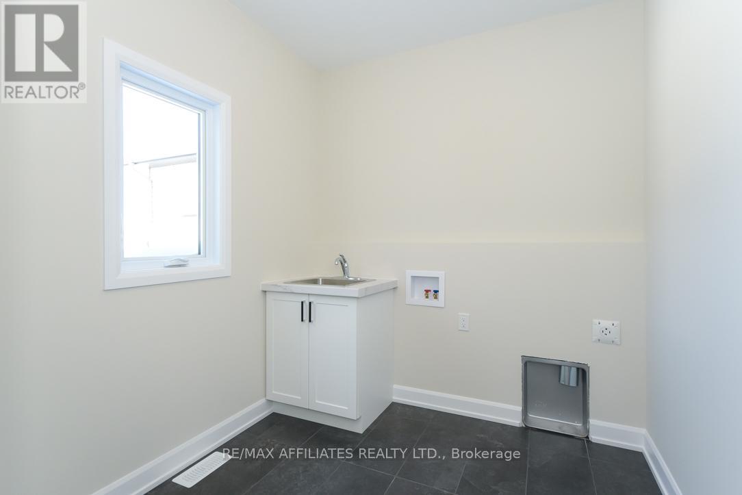 1055 Chablis Crescent, Russell, Ontario  K0A 1W0 - Photo 21 - X12438111