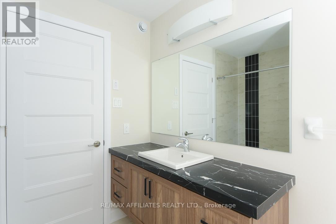 1055 Chablis Crescent, Russell, Ontario  K0A 1W0 - Photo 31 - X12438111