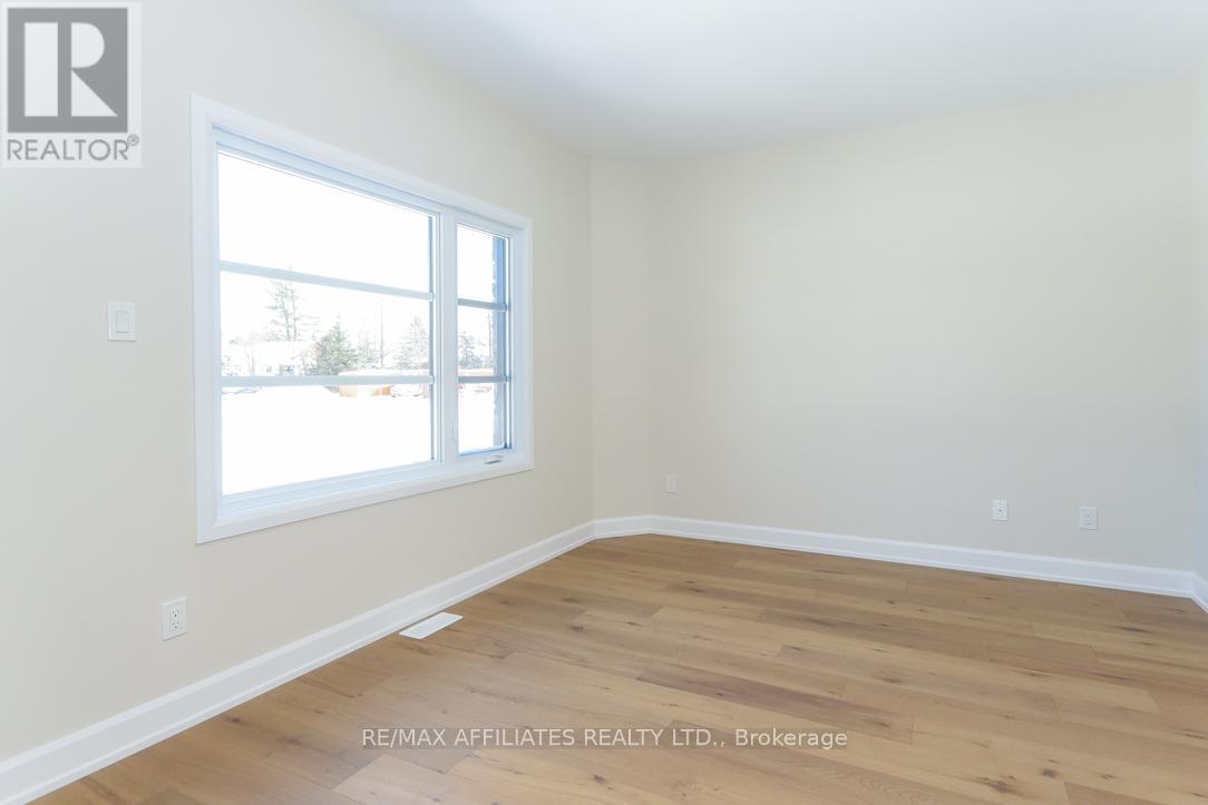 1055 Chablis Crescent, Russell, Ontario  K0A 1W0 - Photo 4 - X12438111