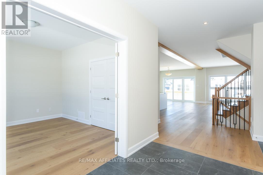 1055 Chablis Crescent, Russell, Ontario  K0A 1W0 - Photo 5 - X12438111