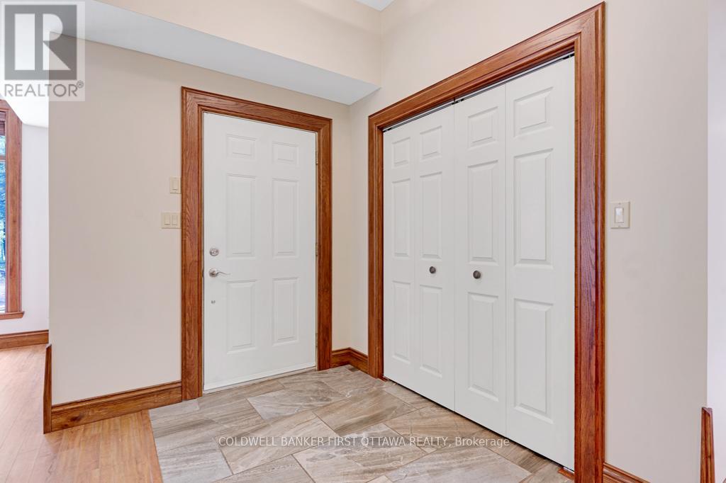 139 Sheil Drive, Drummond/north Elmsley, Ontario  K7H 0G7 - Photo 6 - X12442256