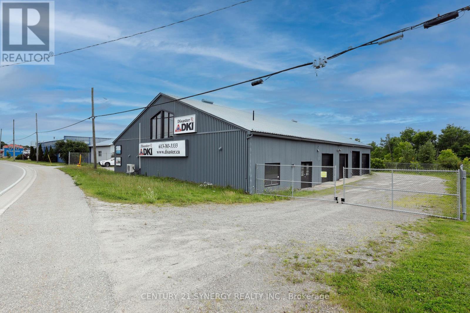 Unit 2 - 42 Union Street, Smiths Falls, Ontario  K7A 5C4 - Photo 1 - X12442573
