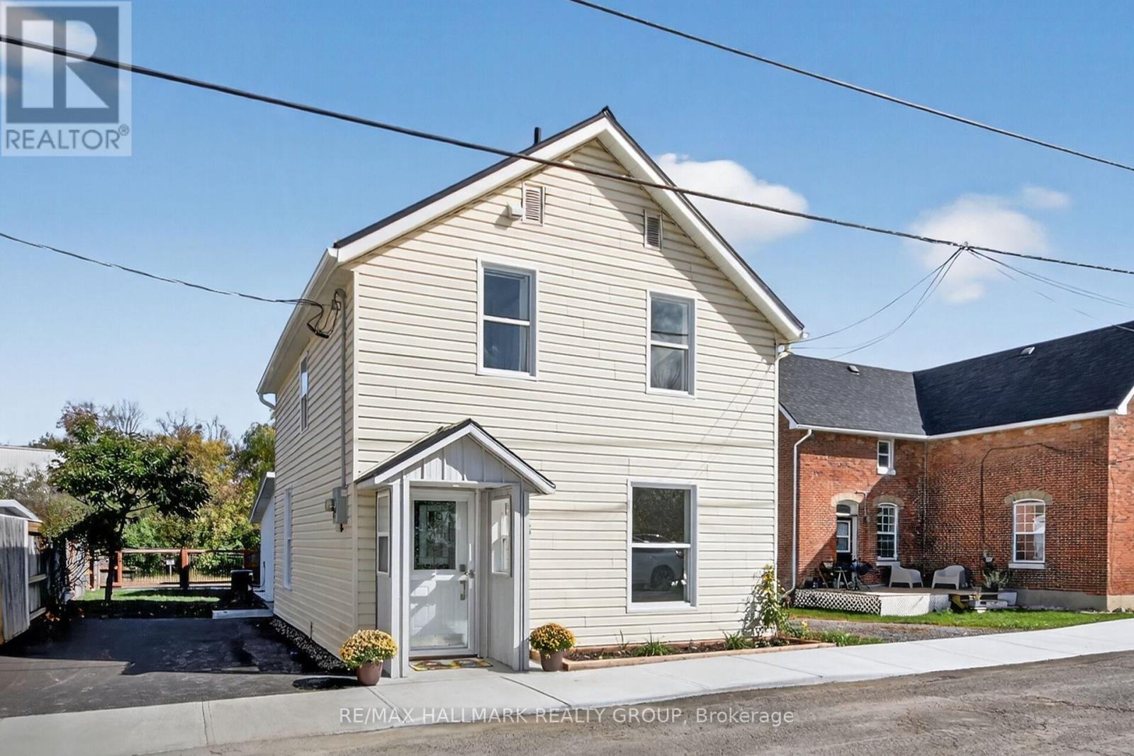45 CARLETON STREET, Mississippi Mills, Ontario