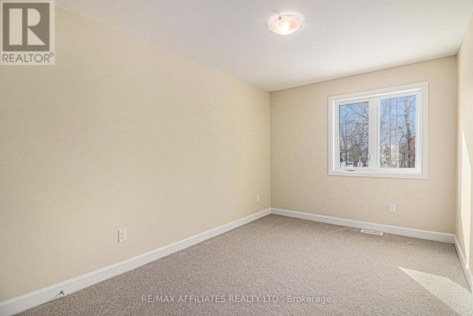 353 Voyageur Place, Russell, Ontario  K0A 1W0 - Photo 12 - X12460961