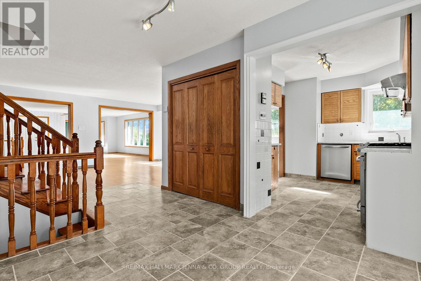 2928 Seguin Road, The Nation, Ontario  K0B 1G0 - Photo 12 - X12463674