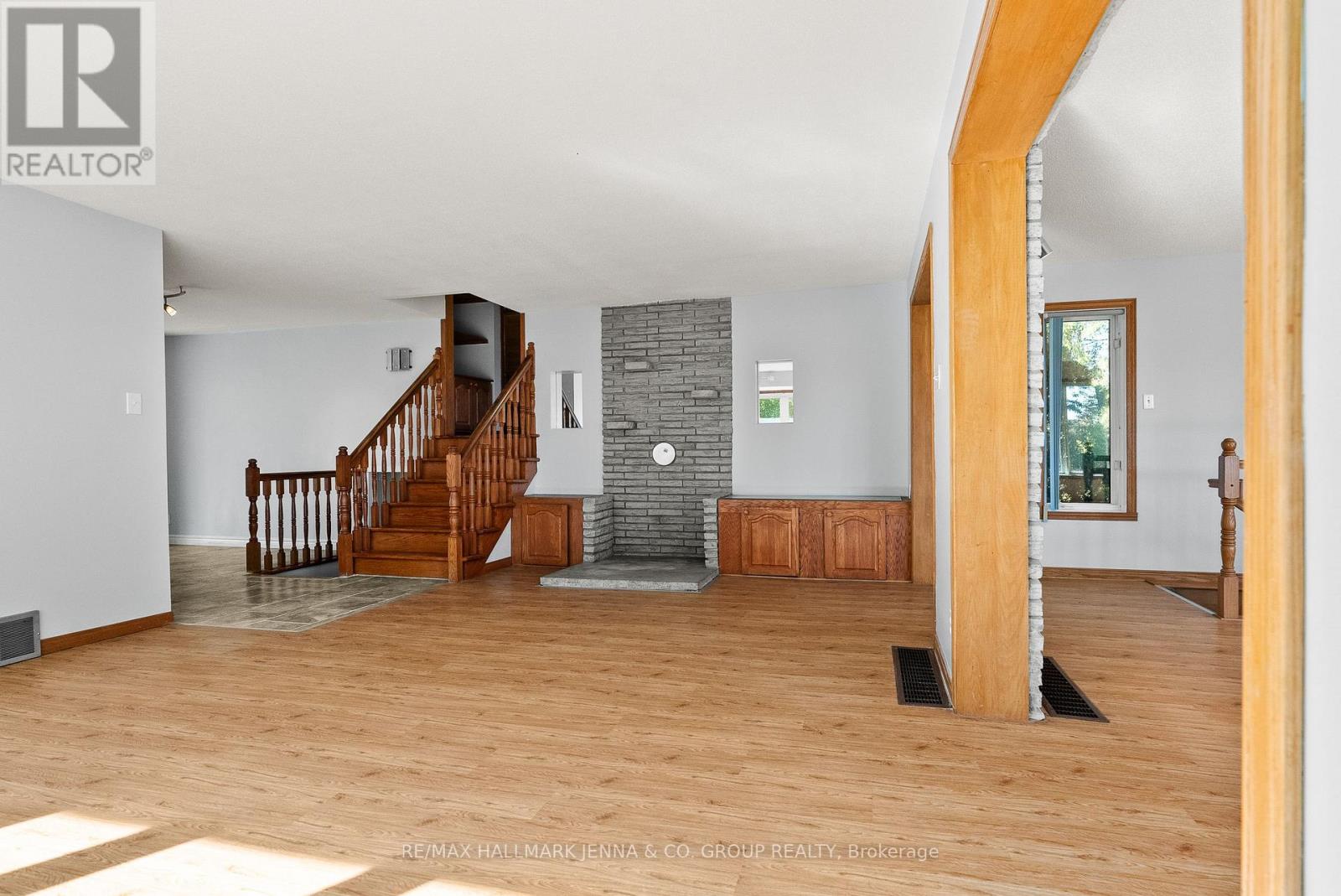 2928 Seguin Road, The Nation, Ontario  K0B 1G0 - Photo 9 - X12463674