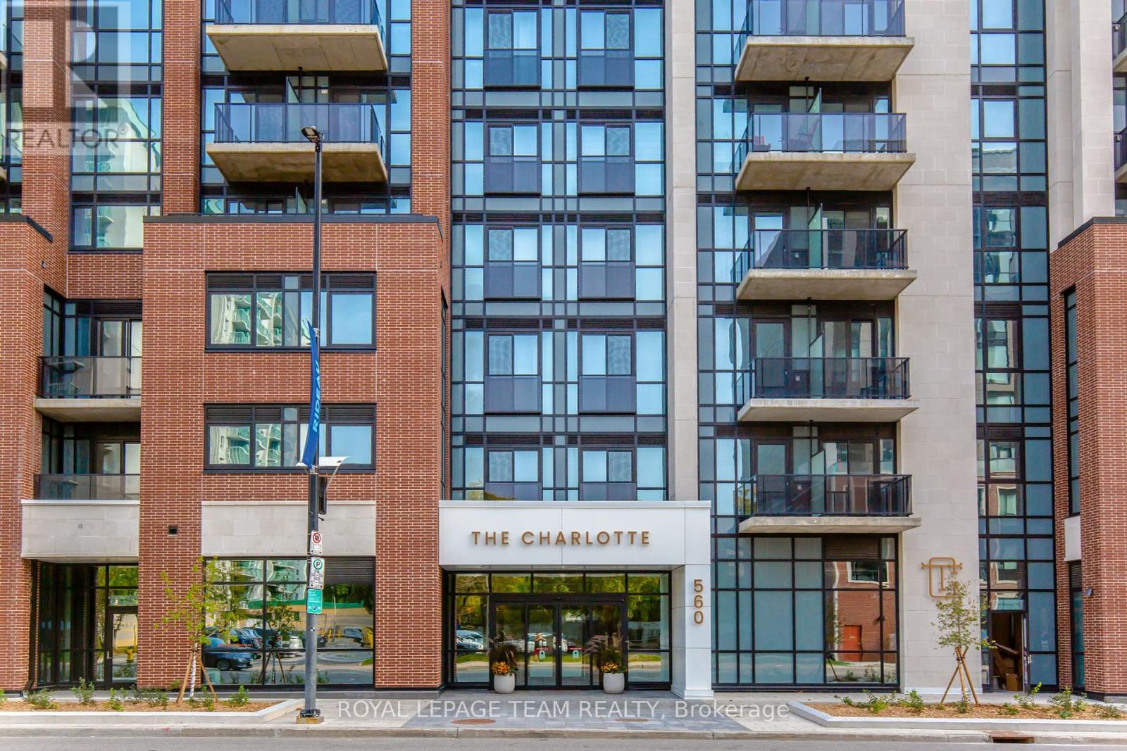 501 - 560 Rideau Street, Ottawa, Ontario  K1N 0G3 - Photo 2 - X12464484