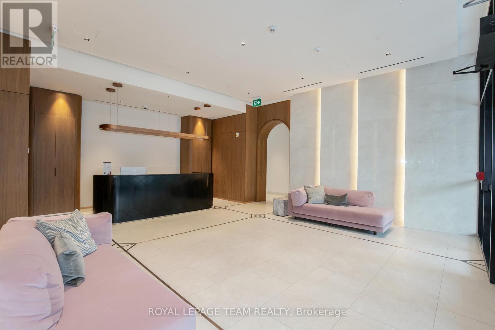 501 - 560 Rideau Street, Ottawa, Ontario  K1N 0G3 - Photo 3 - X12464484