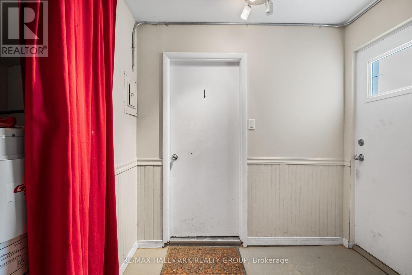 1305 Dorchester Avenue, Ottawa, Ontario  K1Z 8E8 - Photo 21 - X12464508