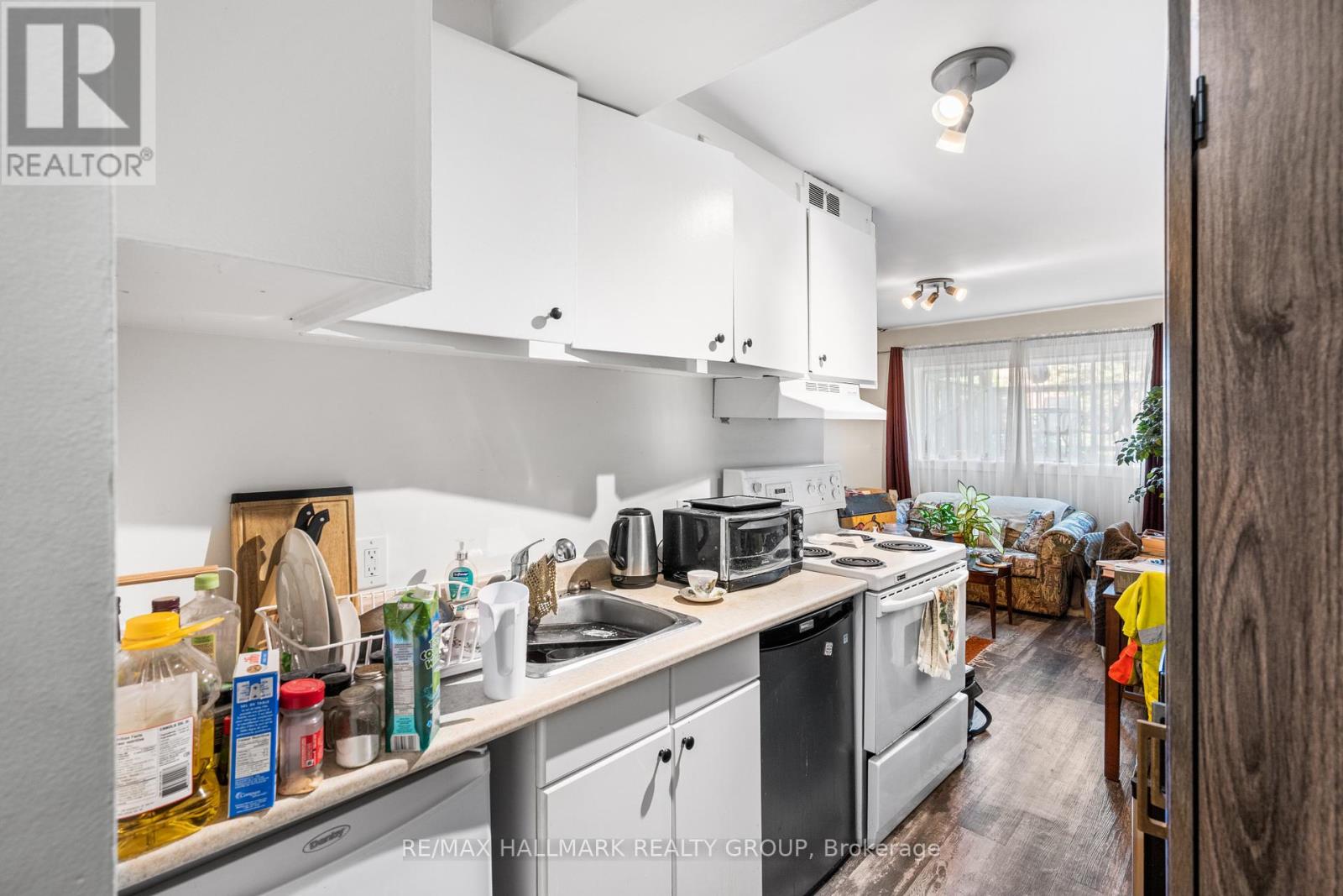 1305 Dorchester Avenue, Ottawa, Ontario  K1Z 8E8 - Photo 24 - X12464508