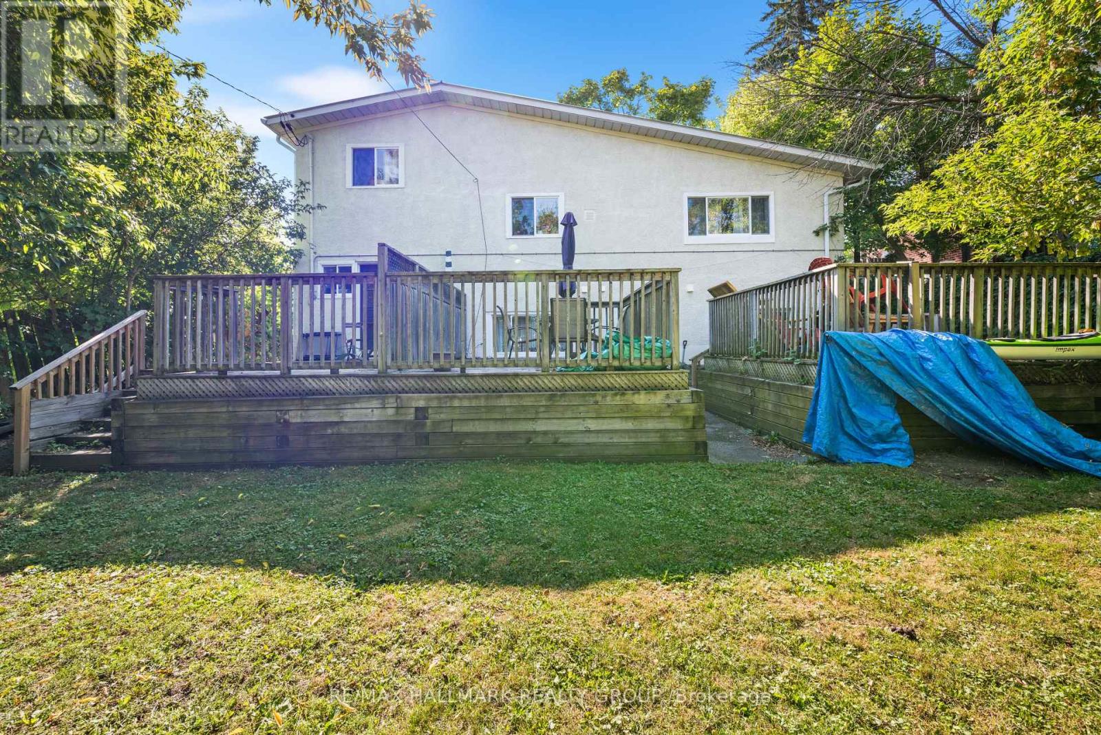 1305 Dorchester Avenue, Ottawa, Ontario  K1Z 8E8 - Photo 25 - X12464508