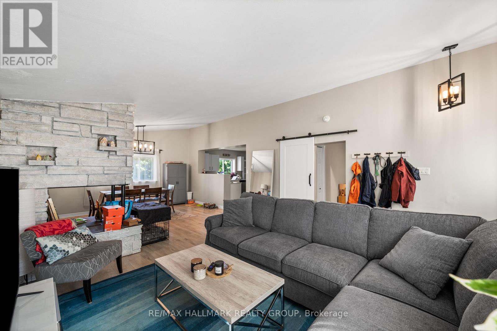 1305 Dorchester Avenue, Ottawa, Ontario  K1Z 8E8 - Photo 6 - X12464508