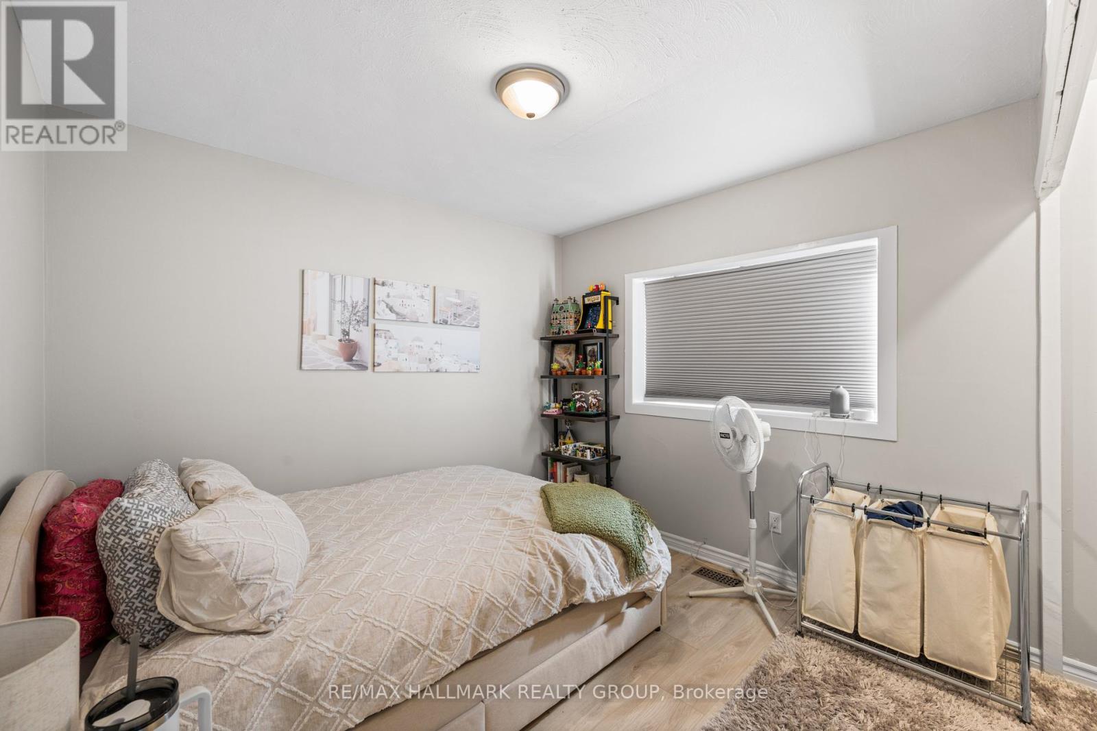 1305 Dorchester Avenue, Ottawa, Ontario  K1Z 8E8 - Photo 7 - X12464508