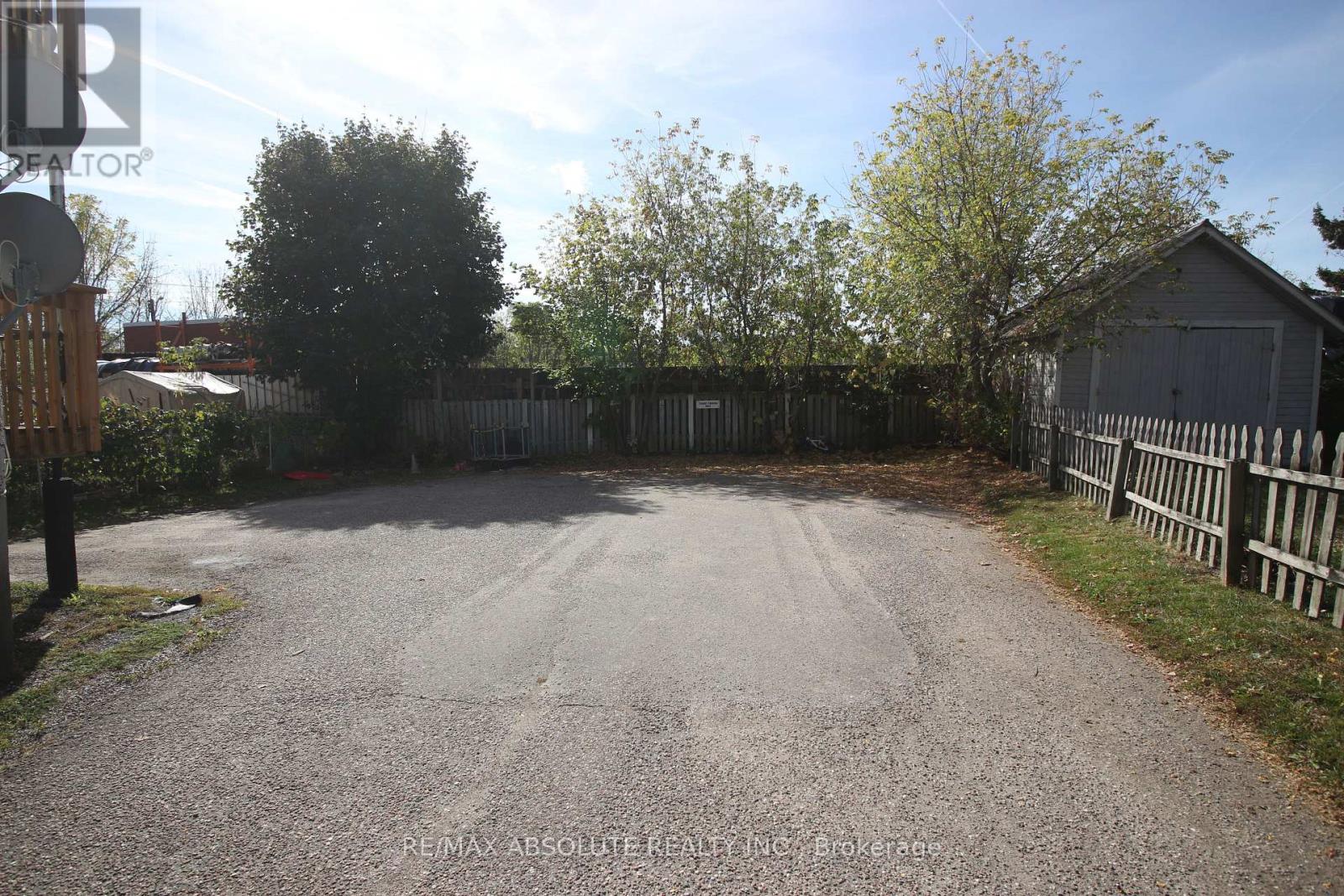 278 Elgin Street W, Arnprior, Ontario  K7S 1P7 - Photo 4 - X12464610