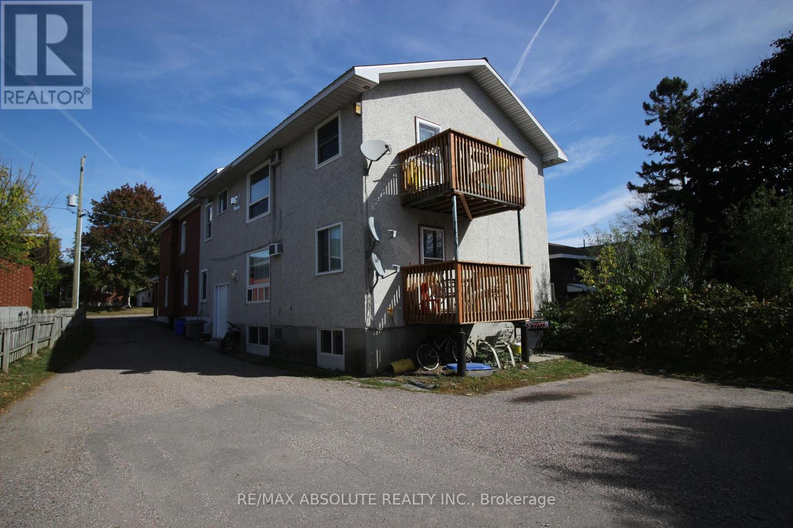 278 Elgin Street W, Arnprior, Ontario  K7S 1P7 - Photo 5 - X12464610