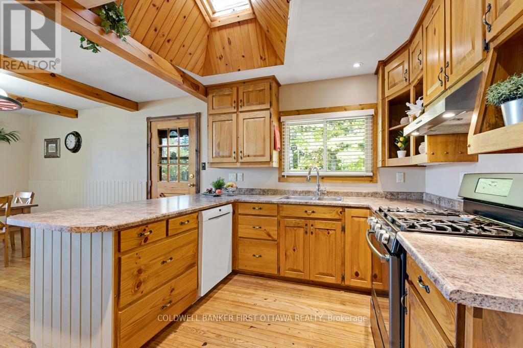 2234a Grindstone Lake Road, Frontenac, Ontario  K0H 2M0 - Photo 12 - X12464875