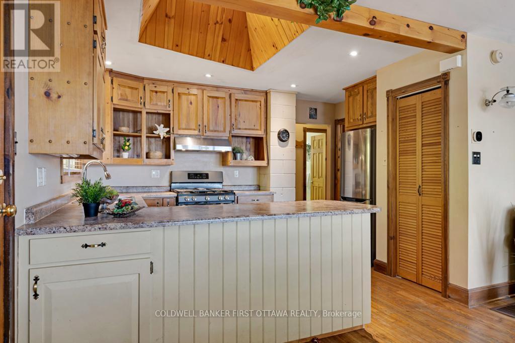 2234a Grindstone Lake Road, Frontenac, Ontario  K0H 2M0 - Photo 13 - X12464875