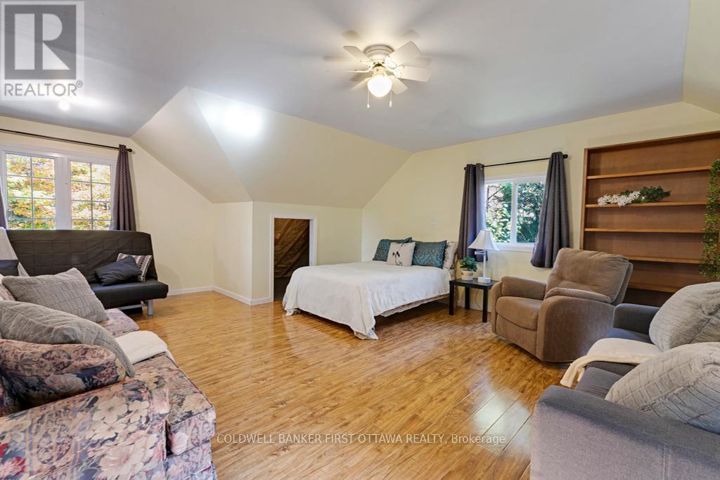 2234a Grindstone Lake Road, Frontenac, Ontario  K0H 2M0 - Photo 30 - X12464875